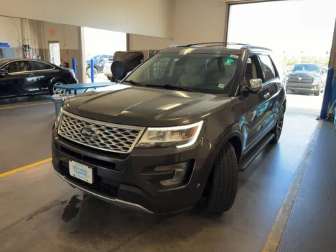 Gray 2017 Ford Explorer Platinum for sale in Indianapolis, IN