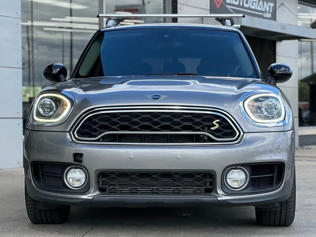 2019 Mini Cooper S E photo 3