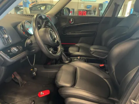 More photos of 2019 MINI Cooper S E Countryman at AutoGiant USA Indianapolis, IN