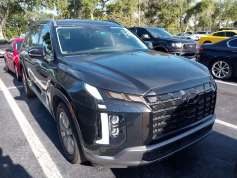 Photos of 2023 Hyundai Palisade SEL for sale in Indianapolis, IN at AutoGiant USA Indianapolis