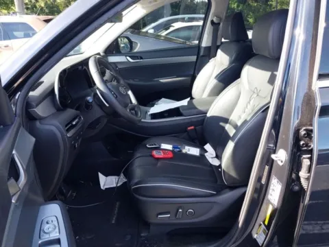 More photos of 2023 Hyundai Palisade SEL at AutoGiant USA Indianapolis, IN