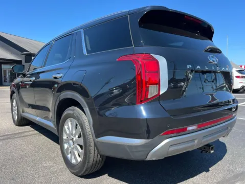 More photos of 2023 Hyundai Palisade SEL at AutoGiant USA Indianapolis, IN