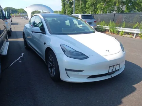 Photos of 2021 Tesla Model 3 Long Range for sale in Indianapolis, IN at AutoGiant USA Indianapolis