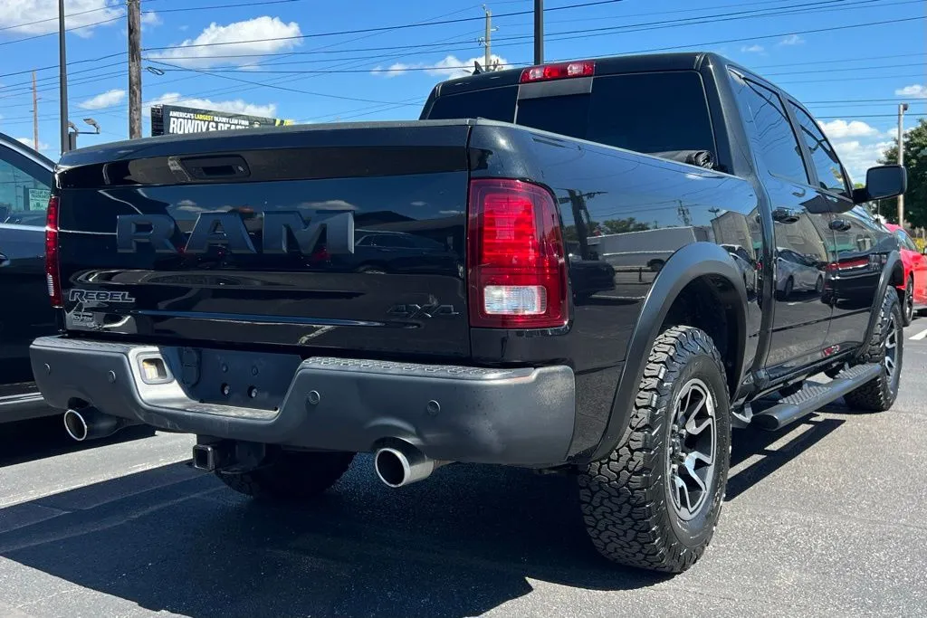 2017 Ram 1500 Rebel photo 3