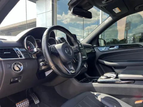 Photos of 2019 Mercedes-Benz GLE 400 for sale in Indianapolis, IN at AutoGiant USA Indianapolis