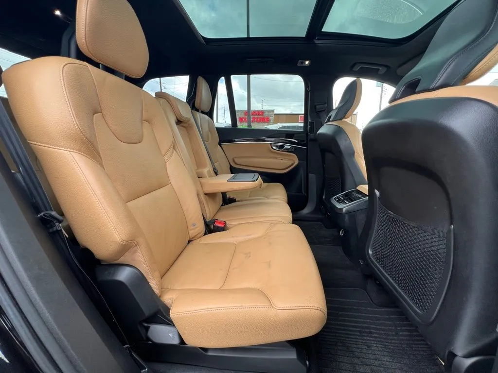 More photos of 2019 Volvo XC90 T6 Momentum at AutoGiant USA Indianapolis, IN