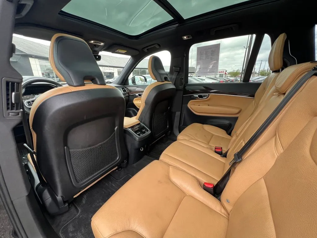 Black 2019 Volvo XC90 T6 Momentum for sale in Indianapolis, IN