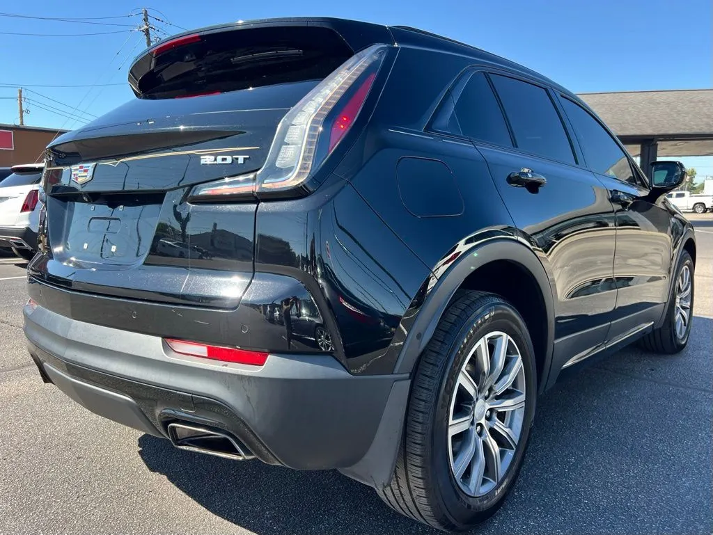 2019 Cadillac XT4 Sport photo 2