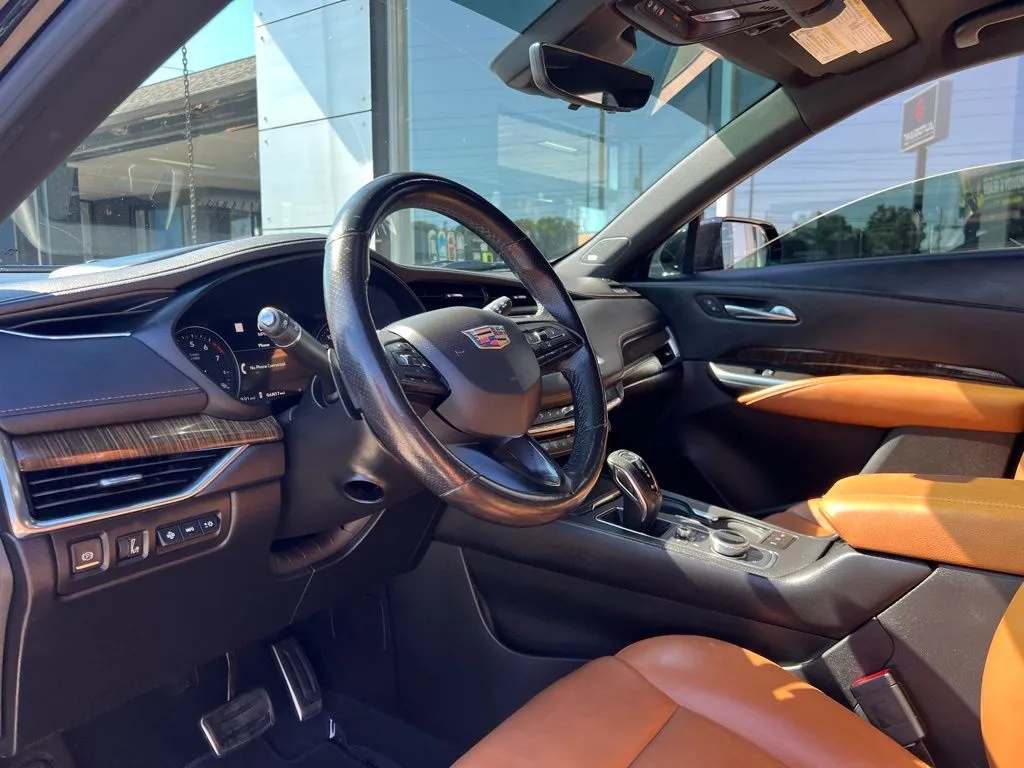 2019 Cadillac XT4 Sport photo 16
