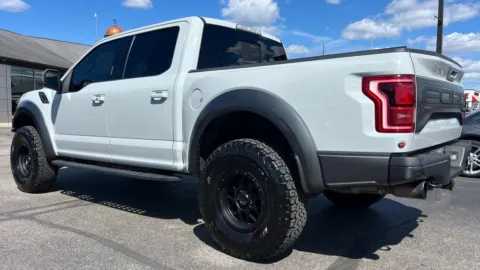More photos of 2017 Ford F-150 Raptor at AutoGiant USA Indianapolis, IN