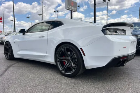 More photos of 2018 Chevrolet Camaro SS at AutoGiant USA Indianapolis, IN