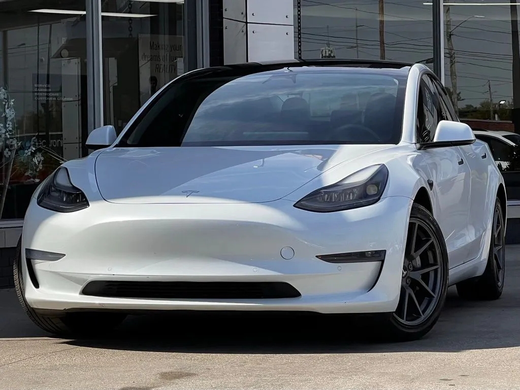 White 2021 Tesla Model 3 Standard Range Plus for sale in Indianapolis, IN