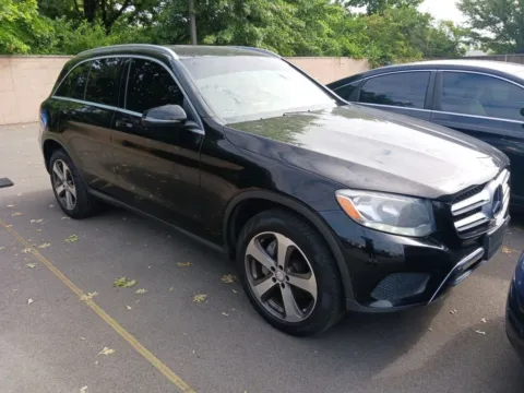Photos of 2016 Mercedes-Benz GLC 300 for sale in Indianapolis, IN at AutoGiant USA Indianapolis