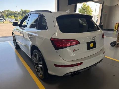Photos of 2016 Audi SQ5 3.0T Premium Plus for sale in Indianapolis, IN at AutoGiant USA Indianapolis