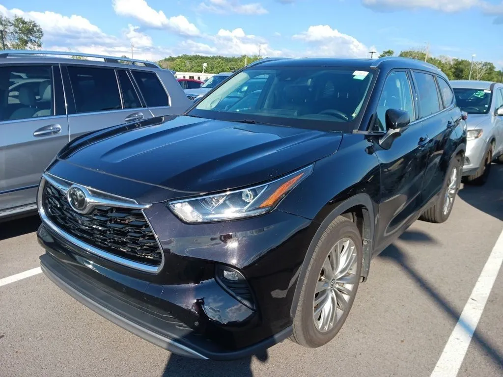 Blue 2020 Toyota Highlander Platinum for sale in Indianapolis, IN