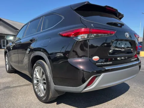 More photos of 2020 Toyota Highlander Platinum at AutoGiant USA Indianapolis, IN