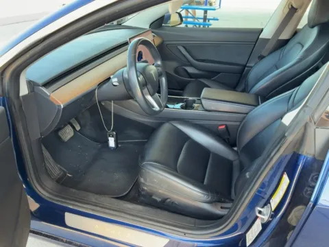 More photos of 2018 Tesla Model 3 Long Range at AutoGiant USA Indianapolis, IN