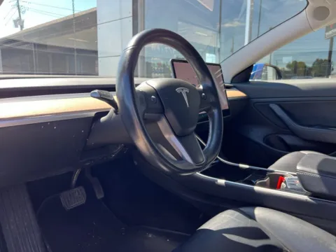 Photos of 2018 Tesla Model 3 Long Range for sale in Indianapolis, IN at AutoGiant USA Indianapolis
