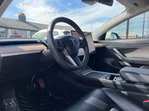 Photos of 2021 Tesla Model 3 Standard Range Plus for sale in Indianapolis, IN at AutoGiant USA Indianapolis
