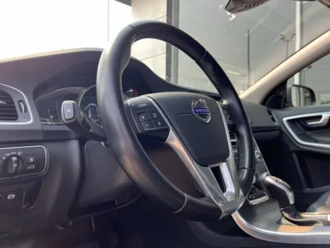 Photos of 2016 Volvo V60 T5 Premier for sale in Indianapolis, IN at AutoGiant USA Indianapolis