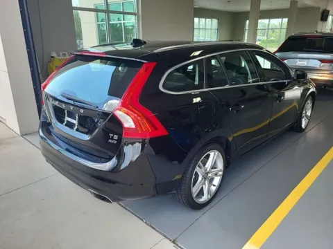 More photos of 2016 Volvo V60 T5 Premier at AutoGiant USA Indianapolis, IN