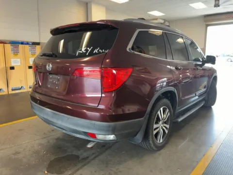 More photos of 2016 Honda Pilot EX at AutoGiant USA Indianapolis, IN