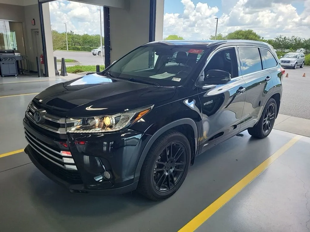 Black 2017 Toyota Highlander Hybrid Limited Platinum for sale in Indianapolis, IN