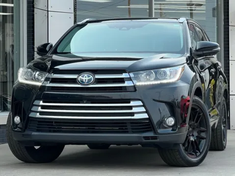 Black 2017 Toyota Highlander Hybrid Limited Platinum for sale in Indianapolis, IN