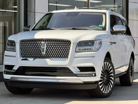 White 2020 Lincoln Navigator Black Label for sale in Indianapolis, IN
