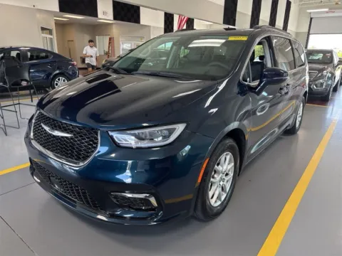 Blue 2022 Chrysler Pacifica Touring L for sale in Indianapolis, IN