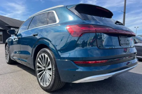 More photos of 2019 Audi e-tron Prestige at AutoGiant USA Indianapolis, IN