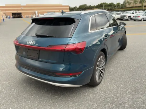 More photos of 2019 Audi e-tron Prestige at AutoGiant USA Indianapolis, IN