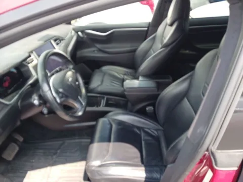 More photos of 2017 Tesla Model X 90D at AutoGiant USA Indianapolis, IN