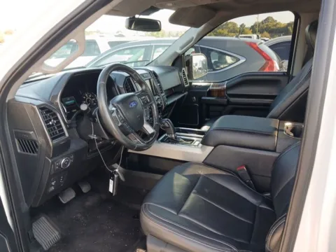 More photos of 2019 Ford F-150 Lariat at AutoGiant USA Indianapolis, IN