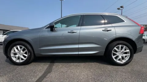 Another view of 2018 Volvo XC60 T5 Momentum for sale in Indianapolis, IN at AutoGiant USA Indianapolis
