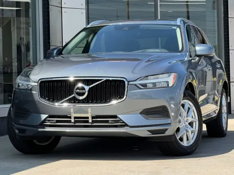 Silver 2018 Volvo XC60 T5 Momentum for sale in Indianapolis, IN
