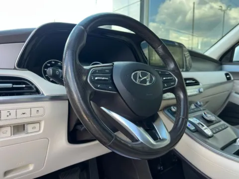 Photos of 2020 Hyundai Palisade Limited for sale in Indianapolis, IN at AutoGiant USA Indianapolis