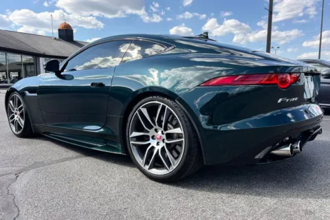 More photos of 2016 Jaguar F-TYPE R at AutoGiant USA Indianapolis, IN