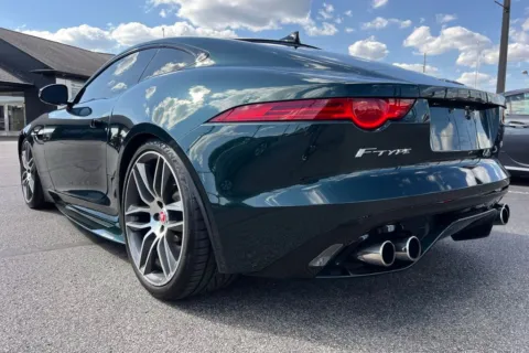 More photos of 2016 Jaguar F-TYPE R at AutoGiant USA Indianapolis, IN