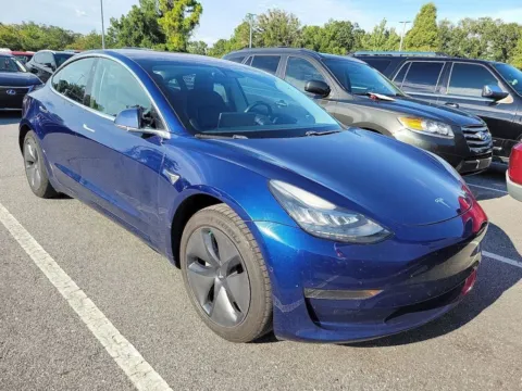 Photos of 2018 Tesla Model 3 Long Range for sale in Indianapolis, IN at AutoGiant USA Indianapolis