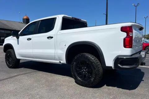 More photos of 2023 Chevrolet Silverado 1500 ZR2 at AutoGiant USA Indianapolis, IN
