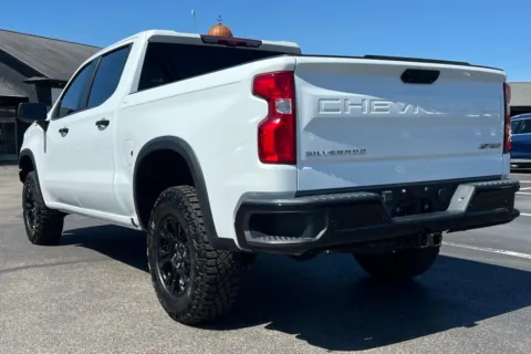 More photos of 2023 Chevrolet Silverado 1500 ZR2 at AutoGiant USA Indianapolis, IN