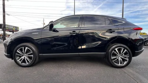 More photos of 2021 Toyota Venza LE at AutoGiant USA Indianapolis, IN
