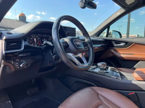 Photos of 2017 Audi Q7 2.0T Premium Plus for sale in Indianapolis, IN at AutoGiant USA Indianapolis