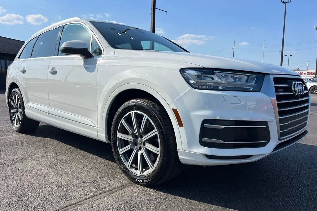 2019 Audi Q7 45 Premium Plus photo 3