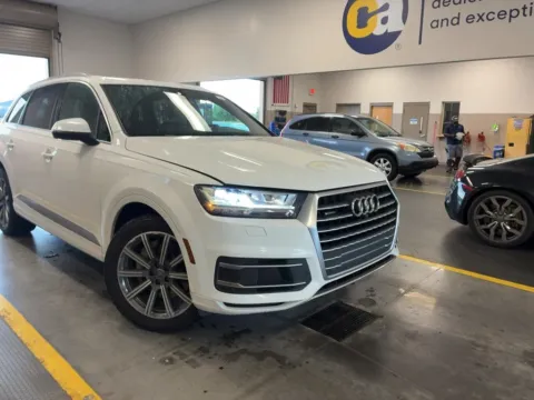 Photos of 2019 Audi Q7 45 Premium Plus for sale in Indianapolis, IN at AutoGiant USA Indianapolis