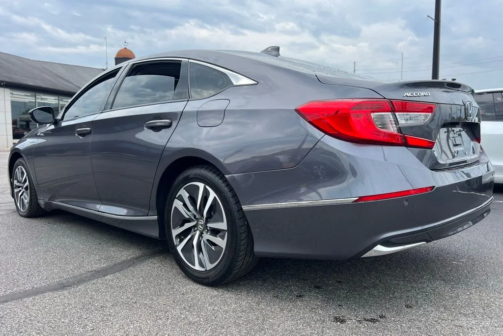 2021 Honda Accord Hybrid EX-L photo 2