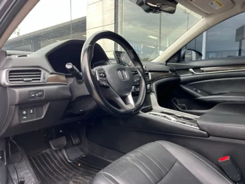 Photos of 2021 Honda Accord Hybrid EX-L for sale in Indianapolis, IN at AutoGiant USA Indianapolis