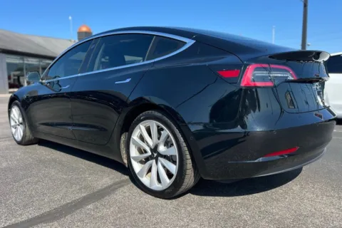 More photos of 2018 Tesla Model 3 Mid Range at AutoGiant USA Indianapolis, IN