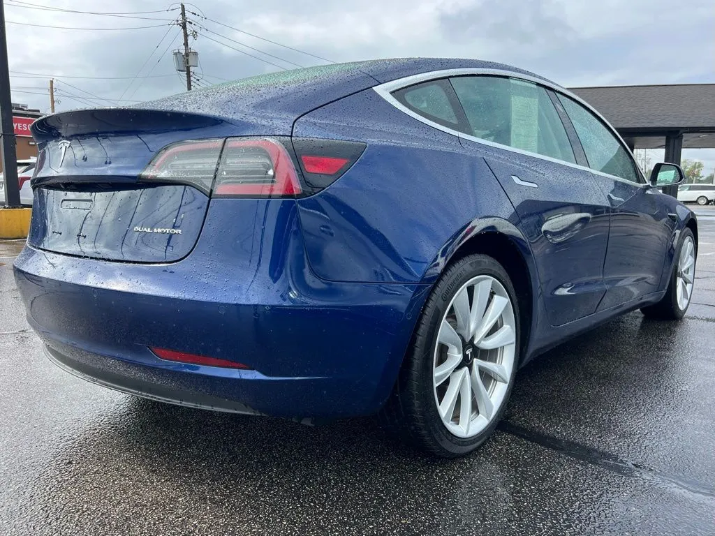 2018 Tesla Model 3 Long Range photo 3